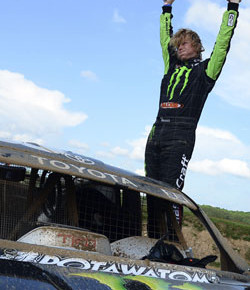 CJ Greaves wins back-to-back victories in Pro 2 at Crandon.