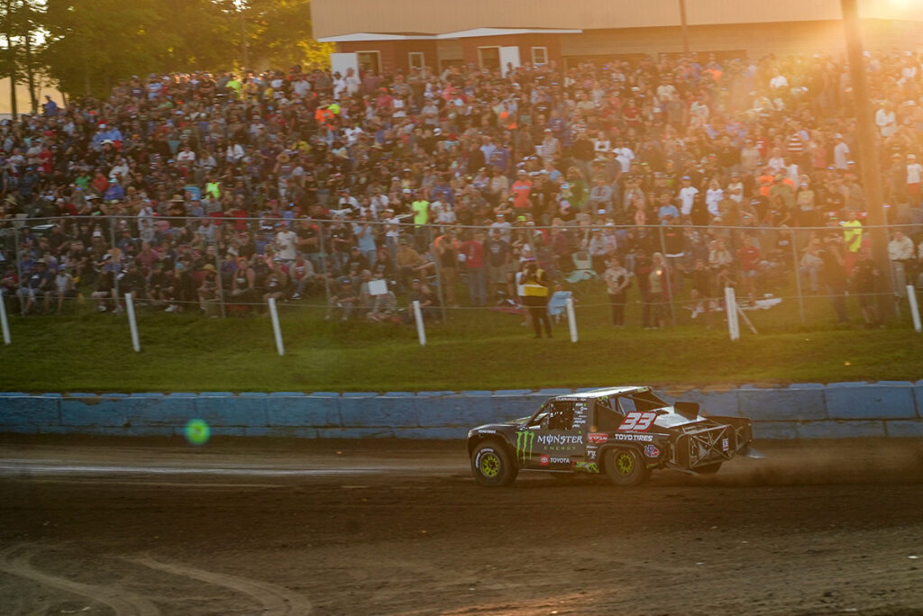 CJ Greaves Pro4 in front of the massive crowd at Crandon International Raceway